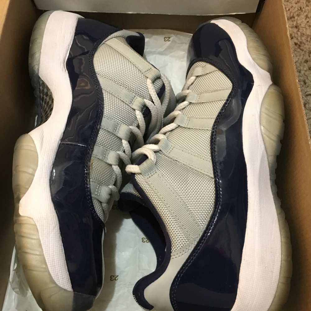 Jordan 11 Georgetown lows